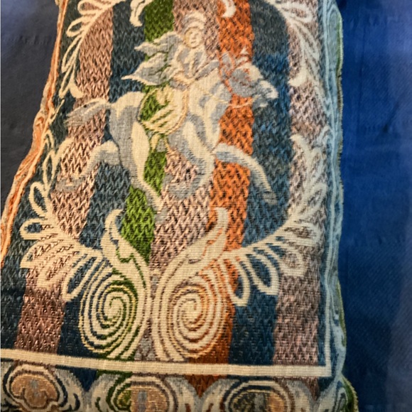 Pretty pillow golden thread - Picture 3 of 4